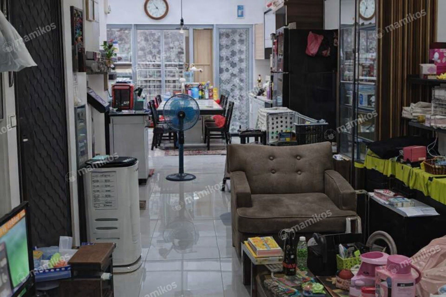 Rumah Sertifikat SHM 4 Kamar Tidur 4 Kamar Mandi Green Lake City Jakarta Barat