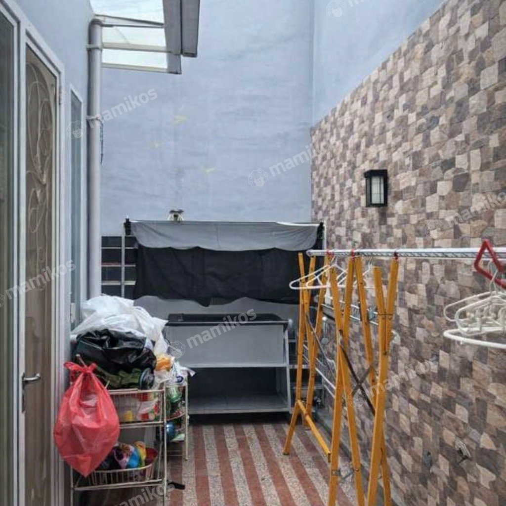 Rumah Sertifikat SHM 4 Kamar Tidur 4 Kamar Mandi Green Lake City Jakarta Barat - Photo 4