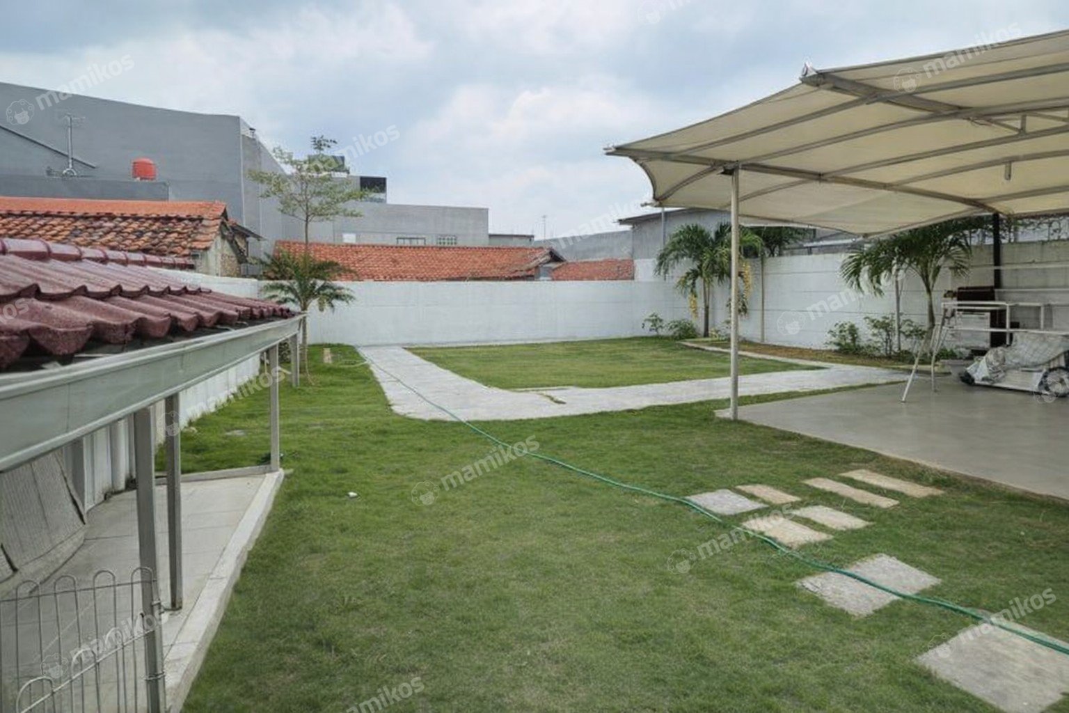 Rumah 3 Kamar Tidur 2 Kamar Mandi 1 Lantai Lebak Bulus Jakarta Selatan