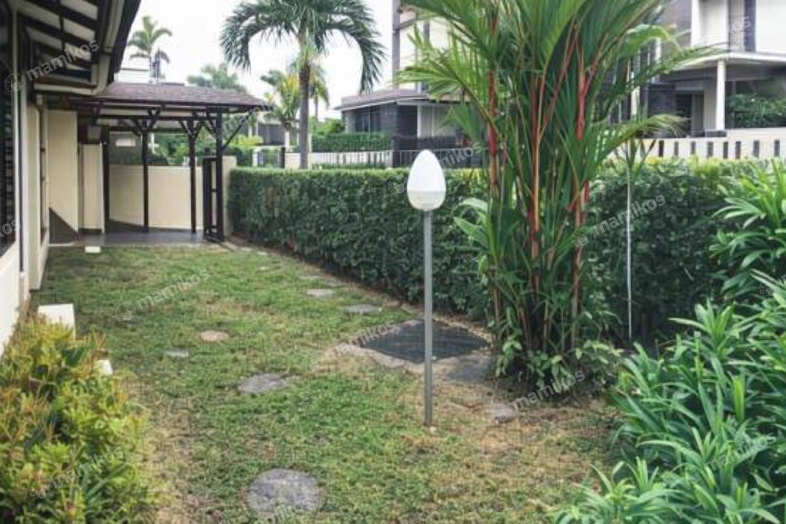 Rumah Sertifikat SHM 5 Kamar Tidur 4 Kamar Mandi Alfa Indah Jakarta Barat - Photo 4