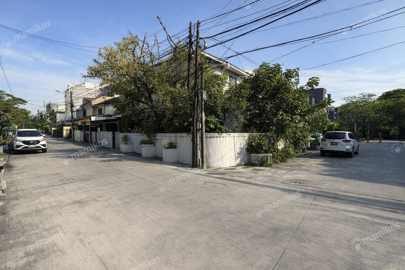 Rumah Sertifikat SHM 4 Kamar Tidur 4 Kamar Mandi Green Ville Jakarta Barat