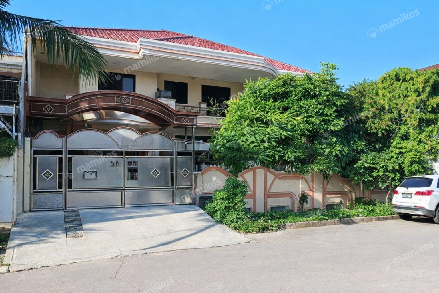 Rumah Sertifikat SHM 4 Kamar Tidur 4 Kamar Mandi Green garden Jakarta Barat