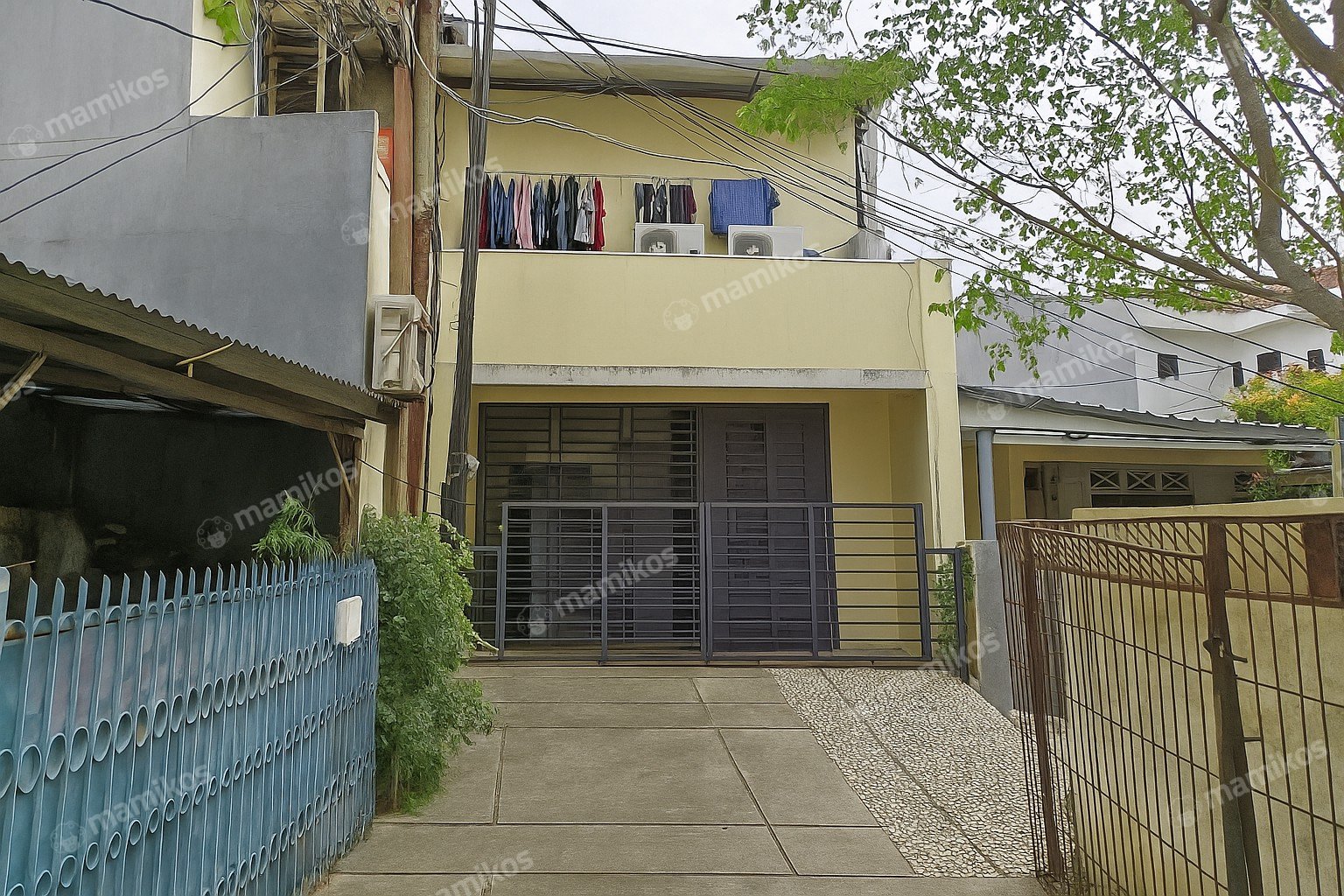 Rumah Sertifikat SHM 4 Kamar Tidur 3 Kamar Mandi Kembangan Jakarta Barat