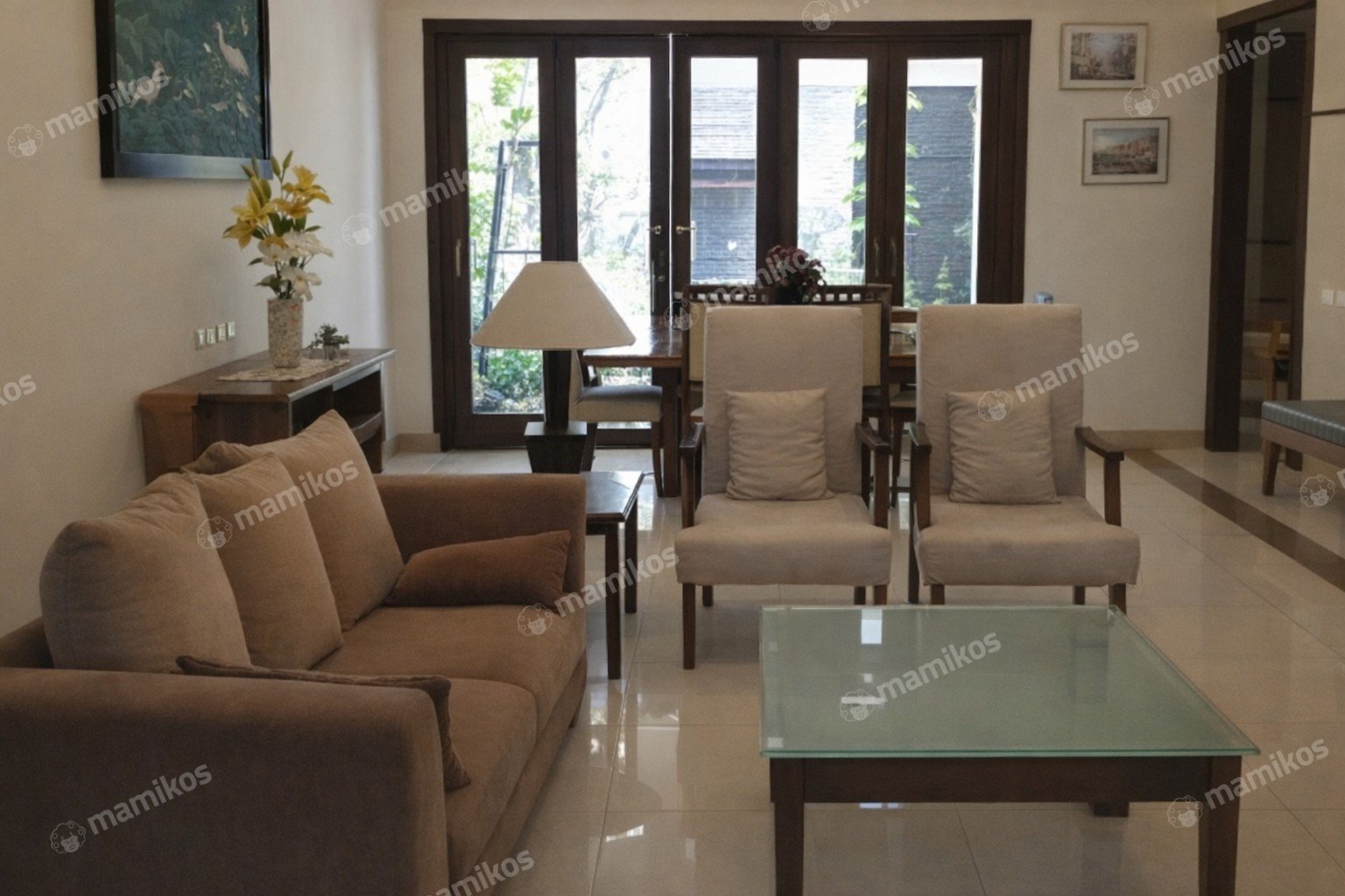 Rumah Sertifikat SHM 5 Kamar Tidur 4 Kamar Mandi Intercon Jakarta Barat
