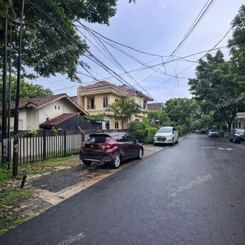 Rumah Sertifikat SHM 3 Kamar Tidur 2 Kamar Mandi Kebayoran Baru Jakarta Selatan - Photo 2