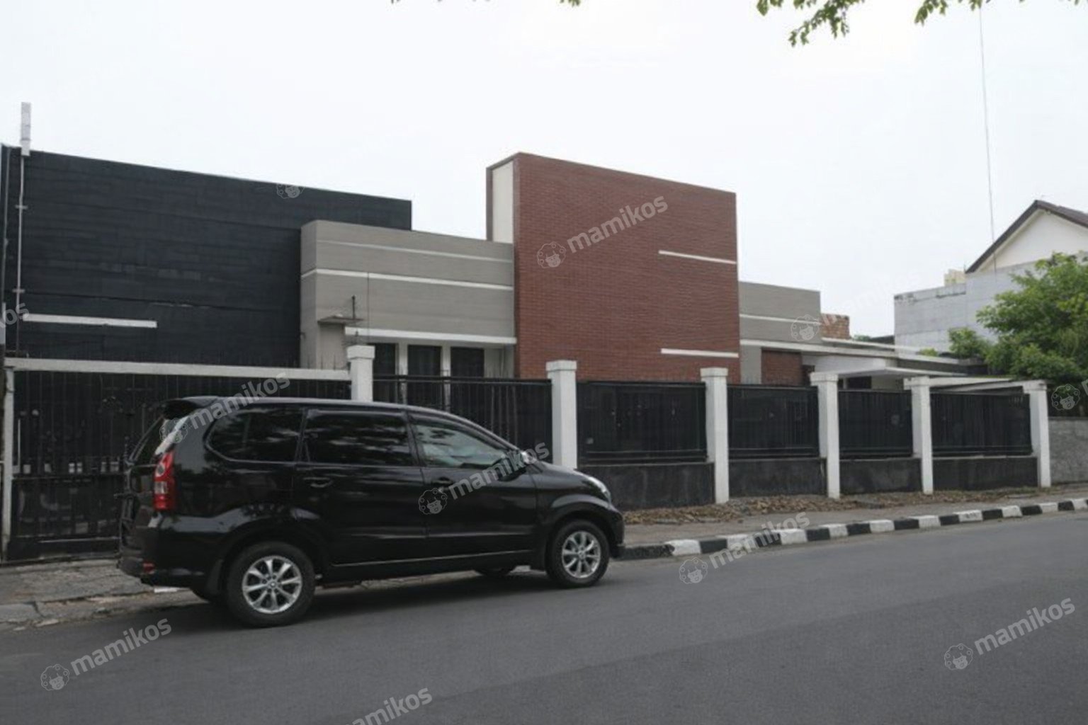 Rumah Sertifikat SHM 4 Kamar Tidur 2 Kamar Mandi Kebayoran Baru Jakarta Selatan - Photo 2