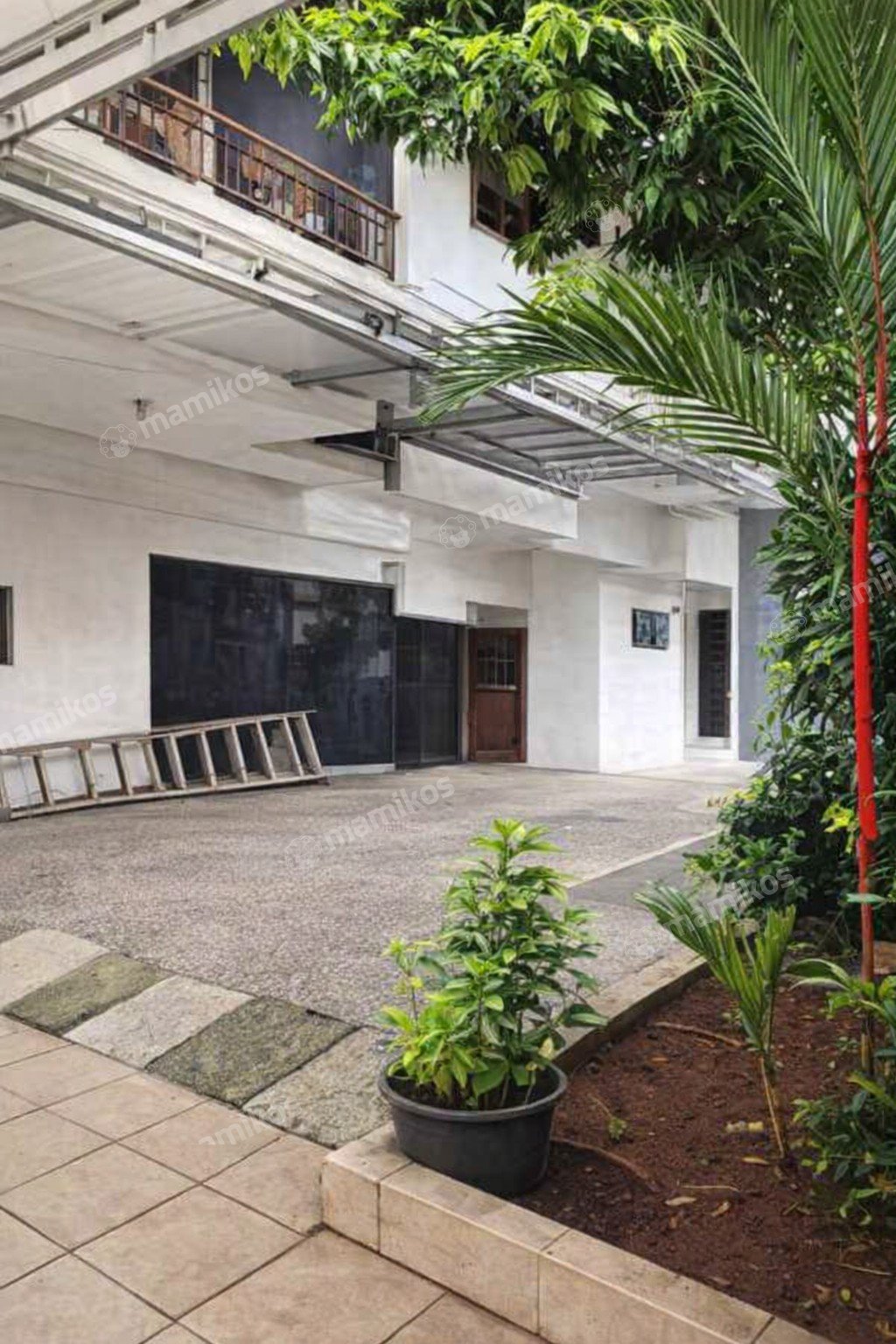 Rumah Sertifikat SHM 5 Kamar Tidur 5 Kamar Mandi Green garden Jakarta Barat - Photo 3
