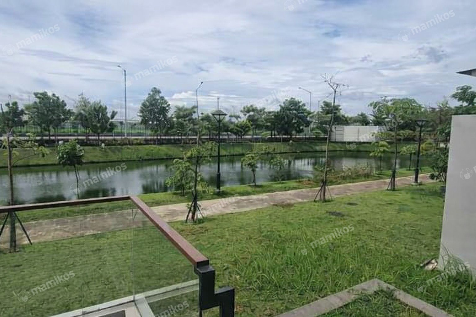 Rumah 4 Kamar Tidur 3 Kamar Mandi 2 Lantai Pantai Indah Kapuk 2 Jakarta Utara