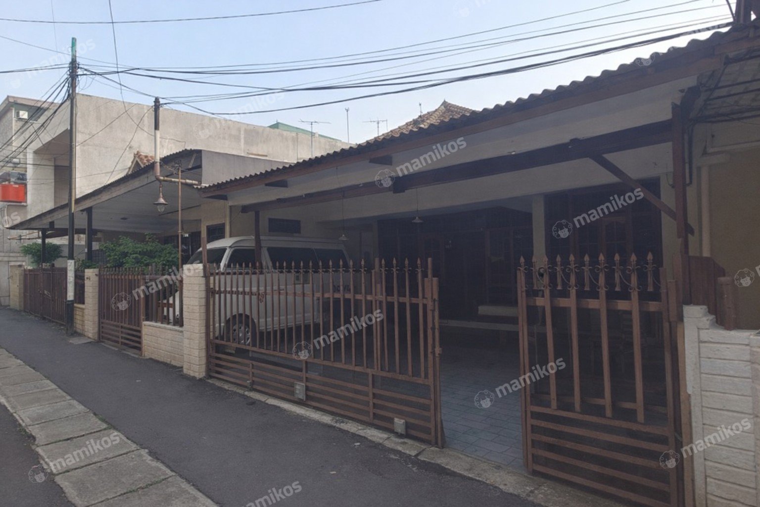 Rumah Sertifikat SHM 11 Kamar Tidur 3 Kamar Mandi Grogol Jakarta Barat