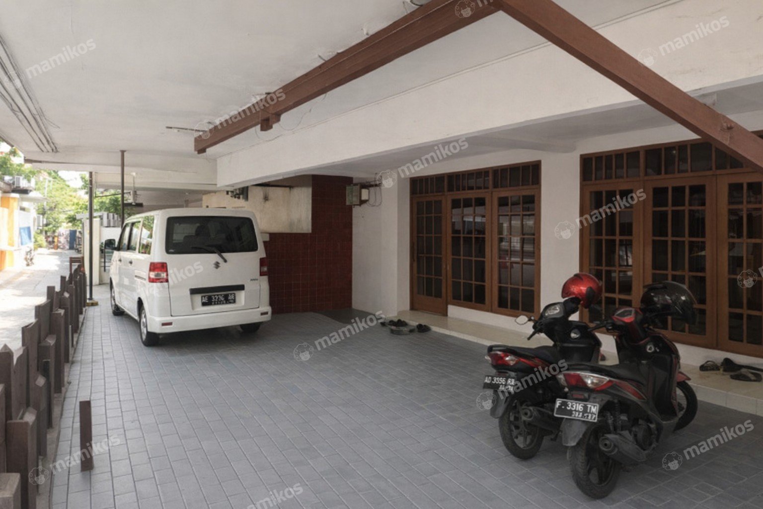 Rumah Sertifikat SHM 11 Kamar Tidur 3 Kamar Mandi Grogol Jakarta Barat - Photo 2