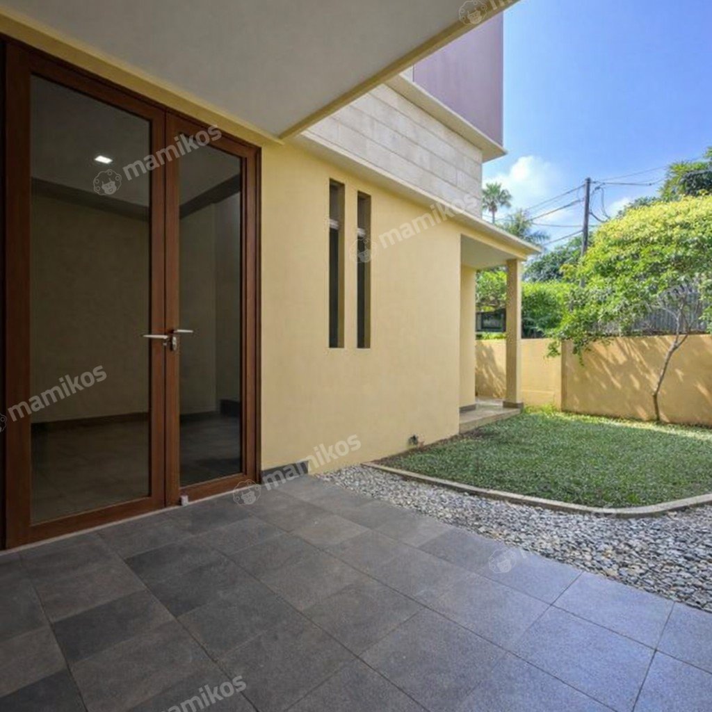 Rumah Sertifikat SHM 4 Kamar Tidur 4 Kamar Mandi Kemang Jakarta Selatan - Photo 3