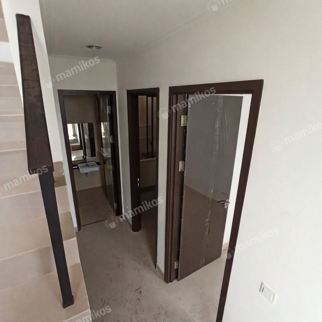 Rumah Sertifikat SHM 3 Kamar Tidur 3 Kamar Mandi Pantai Indah Kapuk 2 Jakarta Utara - Photo 4