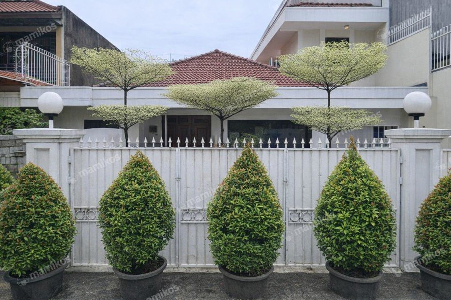 Rumah Sertifikat SHM 4 Kamar Tidur 3 Kamar Mandi Senopati Jakarta Selatan