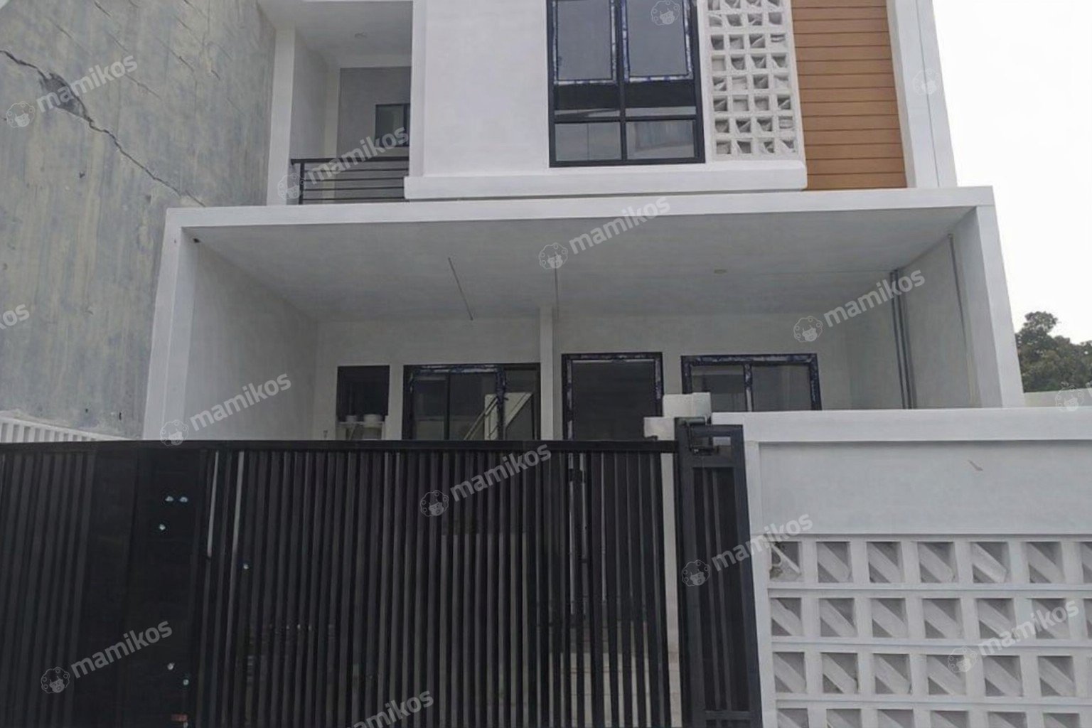 Rumah Sertifikat SHM 3 Kamar Tidur 3 Kamar Mandi Duren Sawit Jakarta Timur
