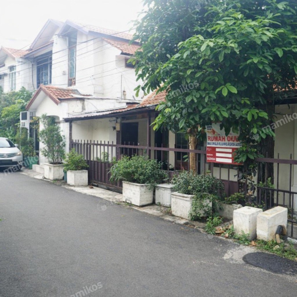 Rumah Sertifikat HGB 4 Kamar Tidur 2 Kamar Mandi Pulomas Jakarta Timur - Photo 3