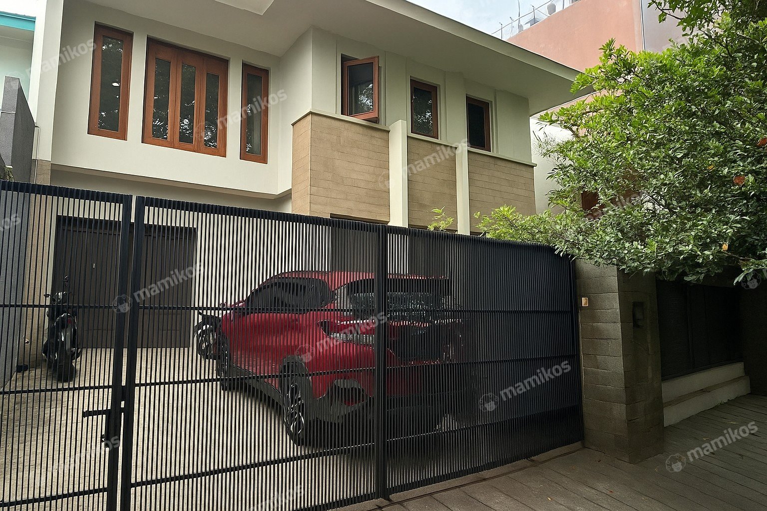 Rumah Sertifikat SHM 4 Kamar Tidur 3 Kamar Mandi Kebayoran Baru Jakarta Selatan