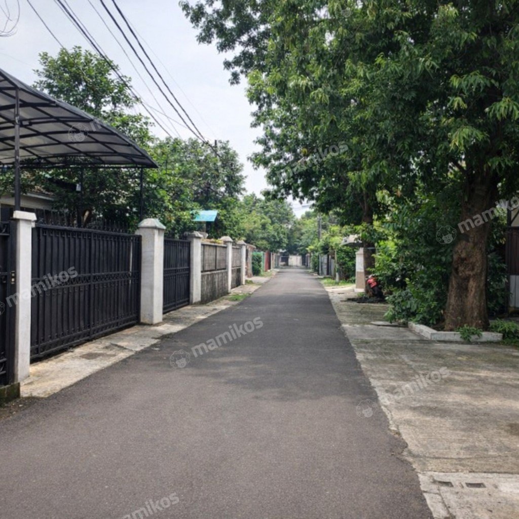 Rumah Sertifikat SHM 3 Kamar Tidur 3 Kamar Mandi Lebak Bulus Jakarta Selatan - Photo 2