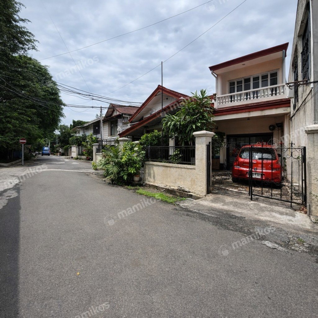 Rumah Sertifikat SHM 3 Kamar Tidur 2 Kamar Mandi Tebet Jakarta Selatan - Photo 2