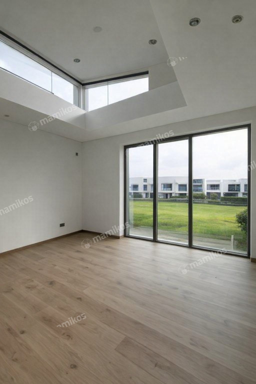 Rumah 5 Kamar Tidur 6 Kamar Mandi 3 Lantai Pantai Indah Kapuk Jakarta Utara - Photo 5