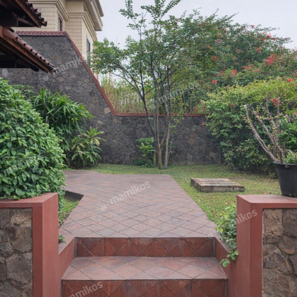Rumah Sertifikat SHM 6 Kamar Tidur 4 Kamar Mandi Intercon Jakarta Barat - Photo 2