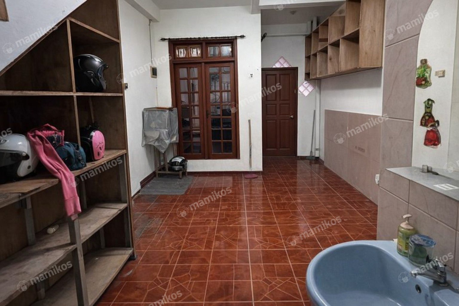 Rumah 1 Kamar Tidur 3 Kamar Mandi 3 Lantai Jembatan Lima Jakarta Barat