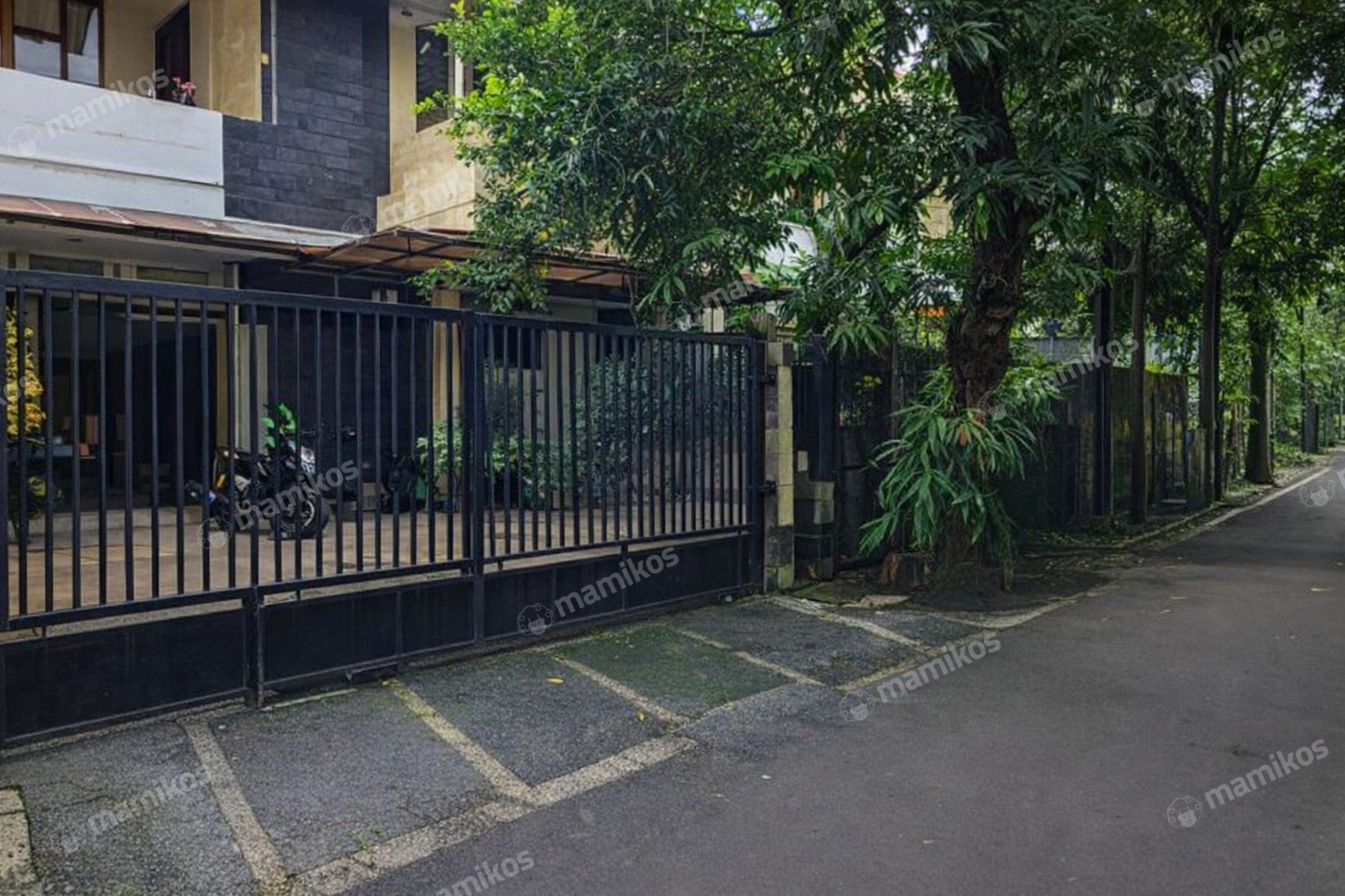 Rumah Sertifikat SHM 5 Kamar Tidur 4 Kamar Mandi Kebayoran Baru Jakarta Selatan