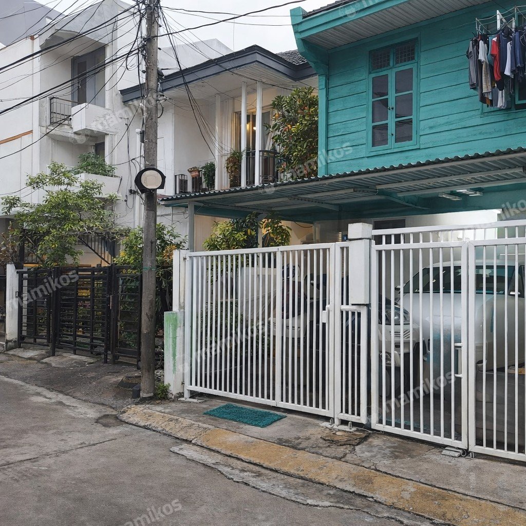 Rumah Sertifikat SHM 10 Kamar Tidur 3 Kamar Mandi Kelapa Gading Jakarta Utara - Photo 3