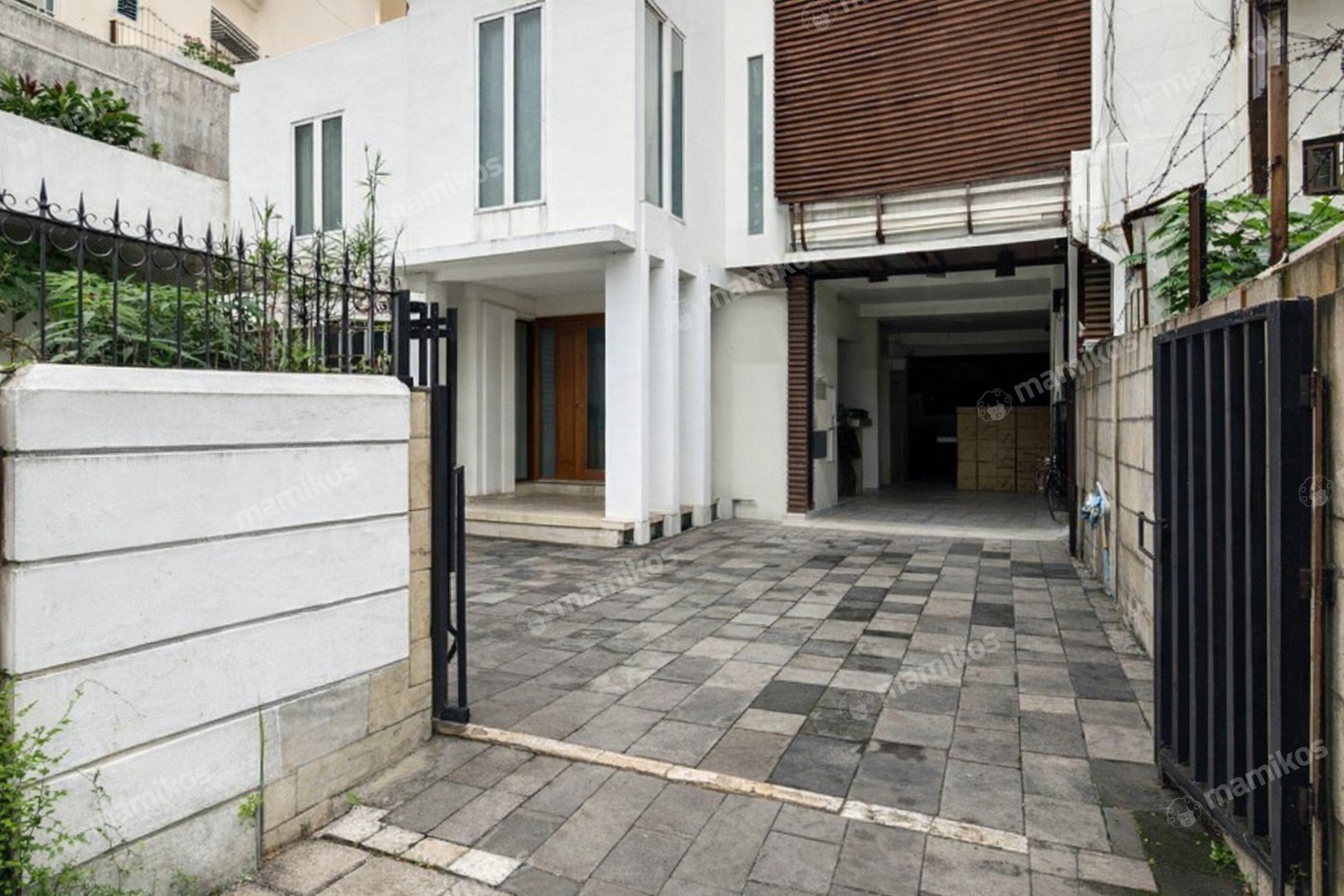 Rumah Sertifikat SHM 4 Kamar Tidur 4 Kamar Mandi Kebayoran Baru Jakarta Selatan