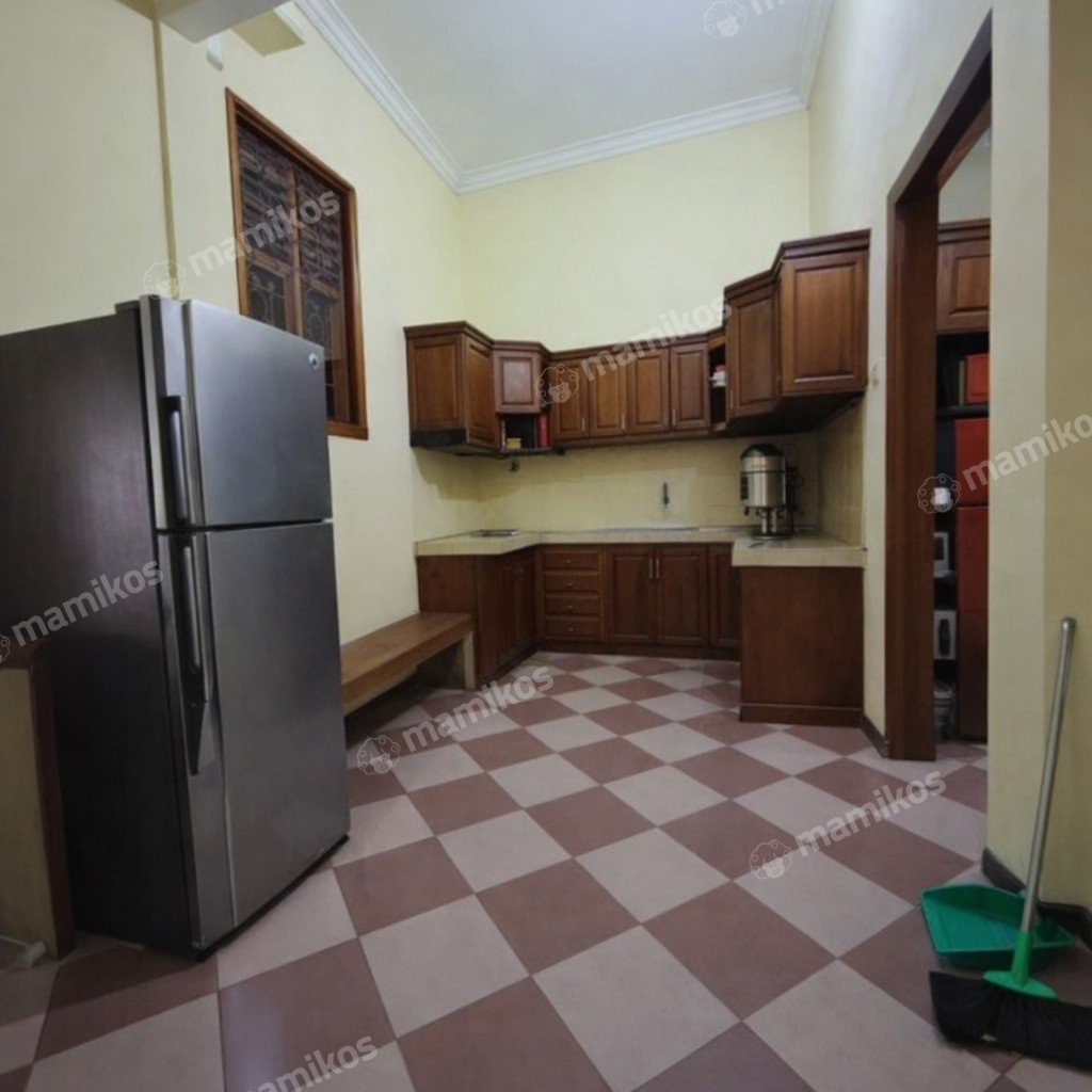 Rumah Sertifikat SHM 5 Kamar Tidur 5 Kamar Mandi Jagakarsa Jakarta Selatan - Photo 4