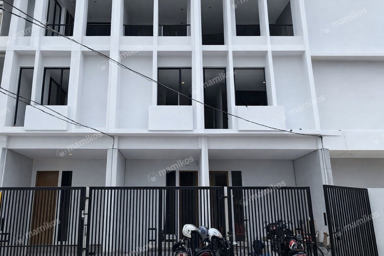 Rumah Sertifikat SHM 3 Kamar Tidur 4 Kamar Mandi Muara Karang Jakarta Utara