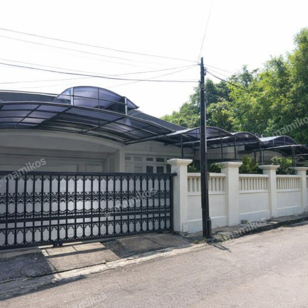 Rumah Sertifikat SHM 5 Kamar Tidur 5 Kamar Mandi Kebayoran Baru Jakarta Selatan - Photo 2
