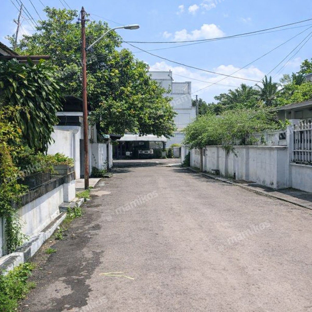 Rumah Sertifikat SHM 5 Kamar Tidur 5 Kamar Mandi Kebayoran Baru Jakarta Selatan - Photo 4