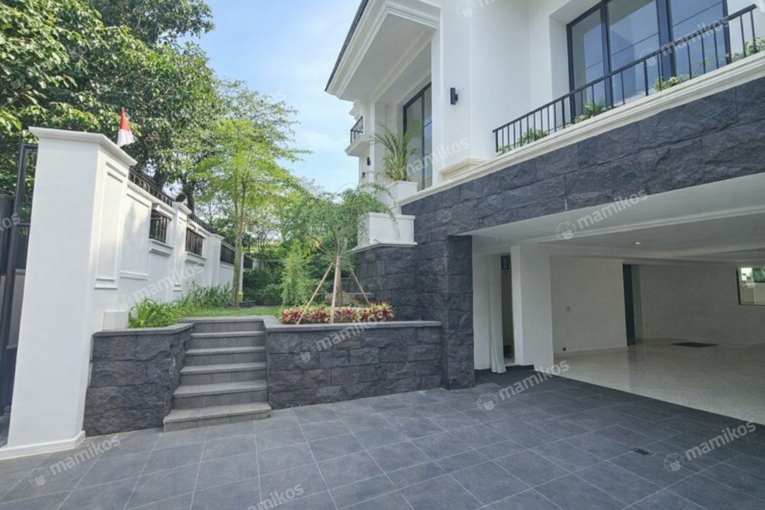 Rumah Sertifikat SHM 6 Kamar Tidur 6 Kamar Mandi Kemang Jakarta Selatan
