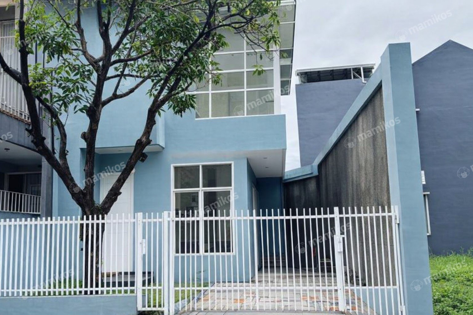 Rumah Sertifikat HGB 3 Kamar Tidur 3 Kamar Mandi Citra Grand Jakarta Timur