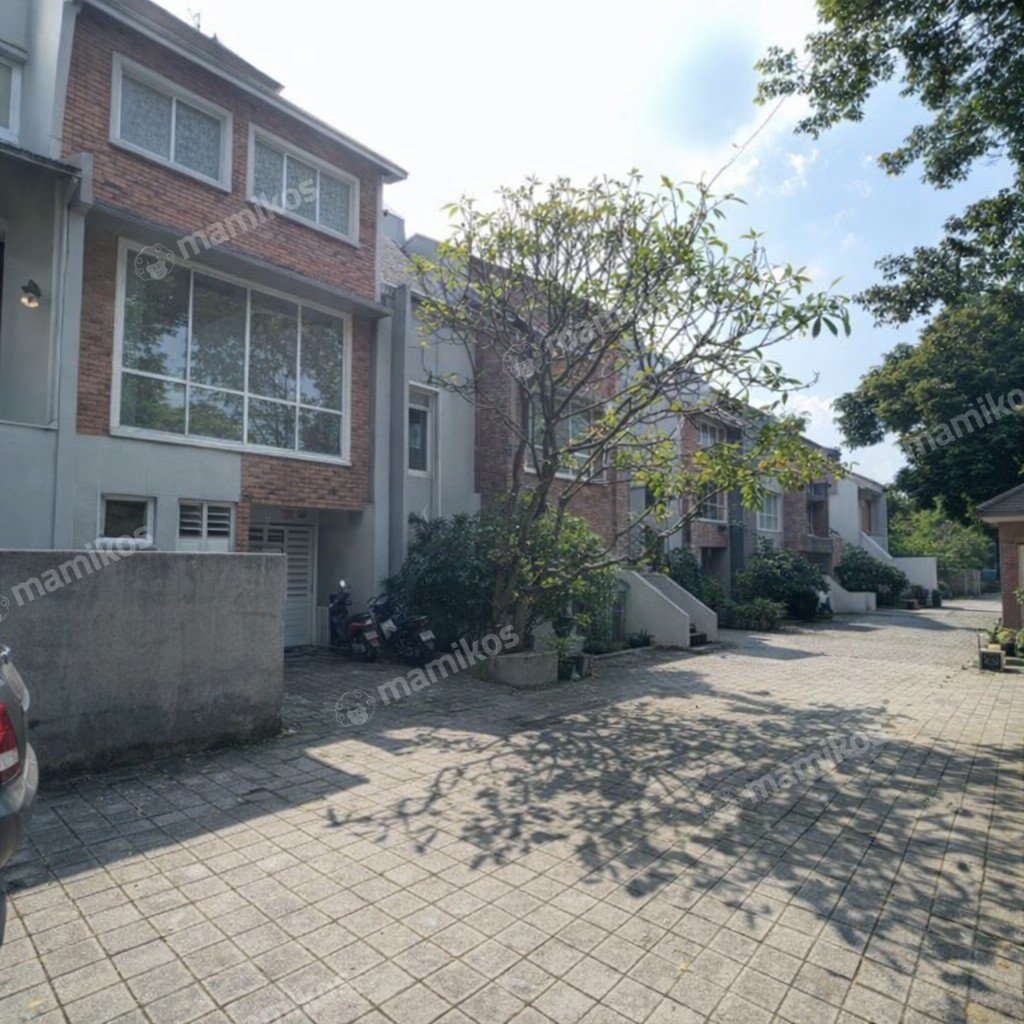Rumah Sertifikat SHM 3 Kamar Tidur 3 Kamar Mandi Cilandak Jakarta Selatan - Photo 2