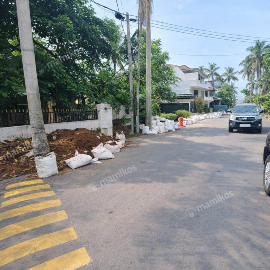 Rumah Sertifikat HGB 3 Kamar Tidur 2 Kamar Mandi Citra Garden Jakarta Barat - Photo 5