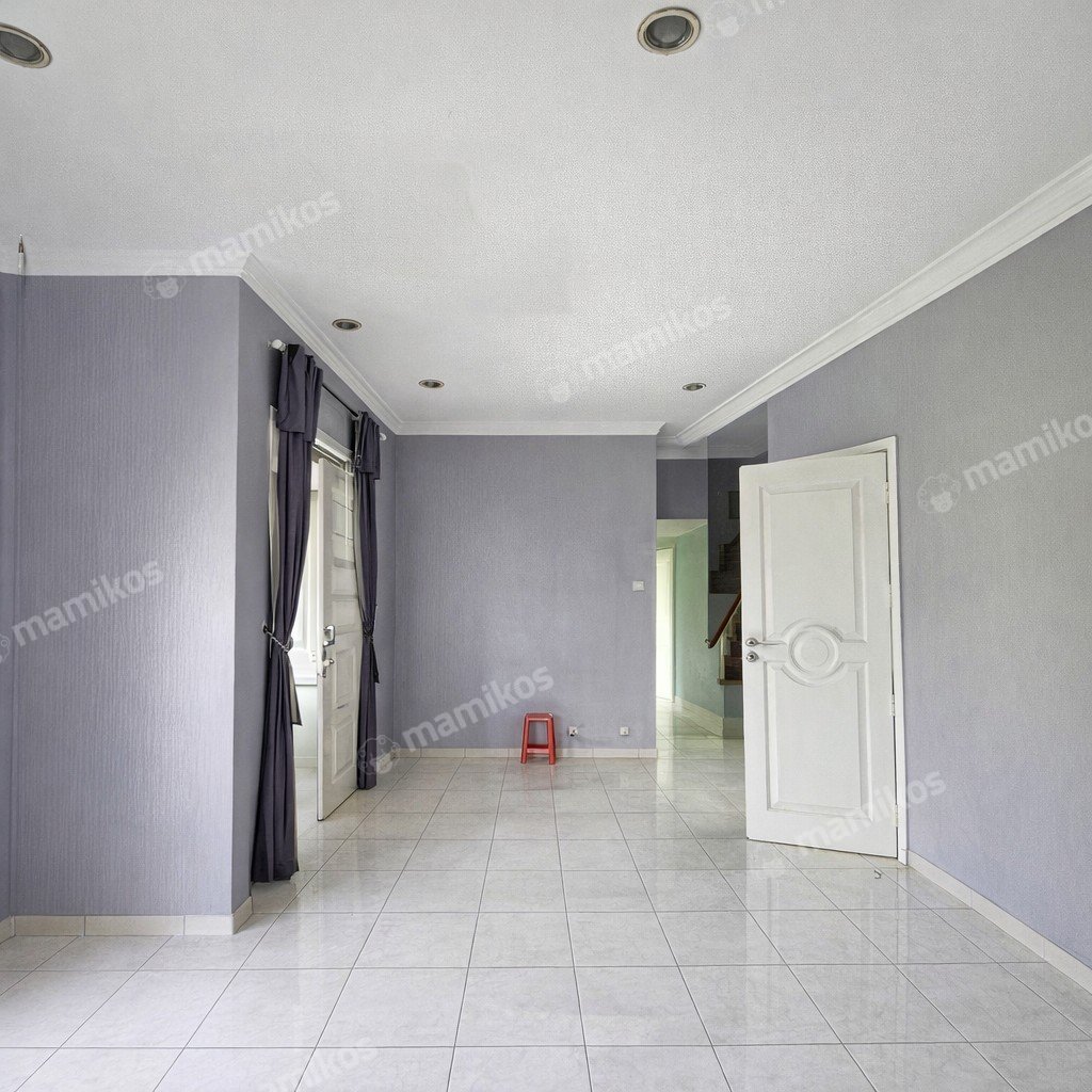 Rumah Sertifikat SHM 7 Kamar Tidur 4 Kamar Mandi Raffles Hills Jakarta Timur - Photo 2