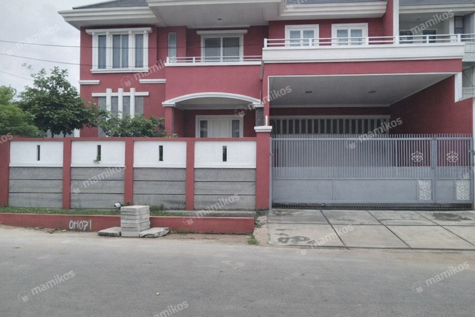 Rumah Sertifikat SHM 7 Kamar Tidur 6 Kamar Mandi Green Ville Jakarta Barat