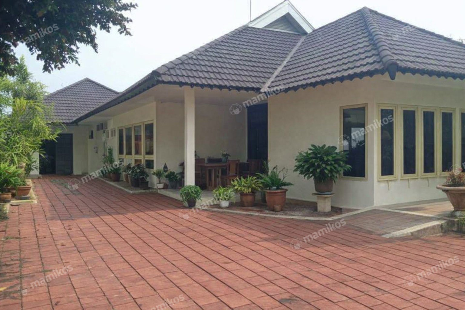 Rumah Sertifikat SHM 4 Kamar Tidur 3 Kamar Mandi Cilandak Jakarta Selatan