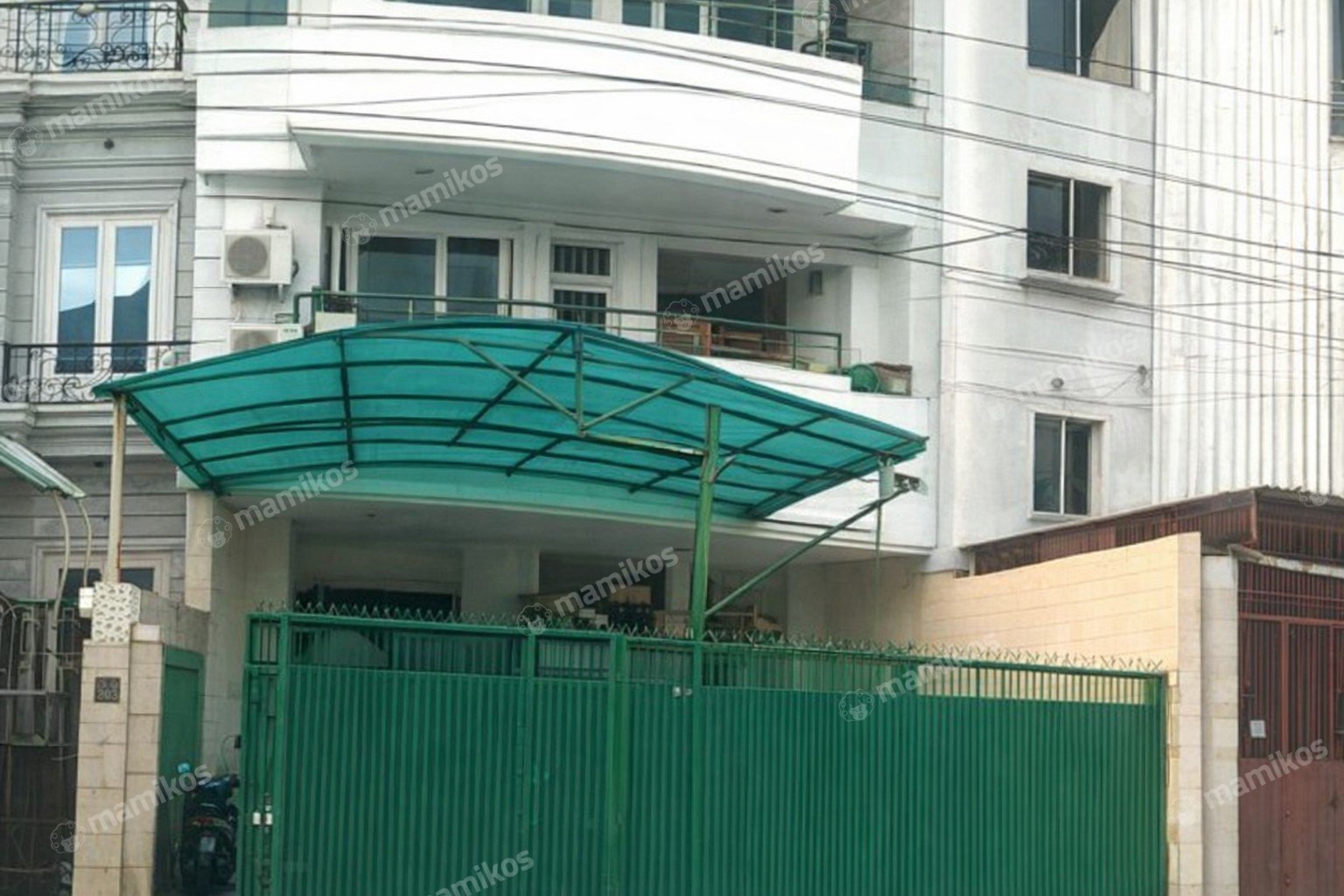 Rumah Sertifikat SHM 8 Kamar Tidur 5 Kamar Mandi Tamansari Jakarta Barat
