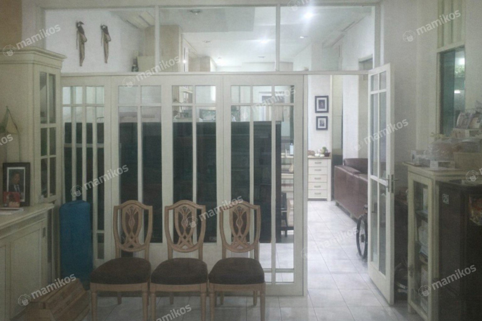 Rumah Sertifikat SHM 8 Kamar Tidur 5 Kamar Mandi Tamansari Jakarta Barat - Photo 5
