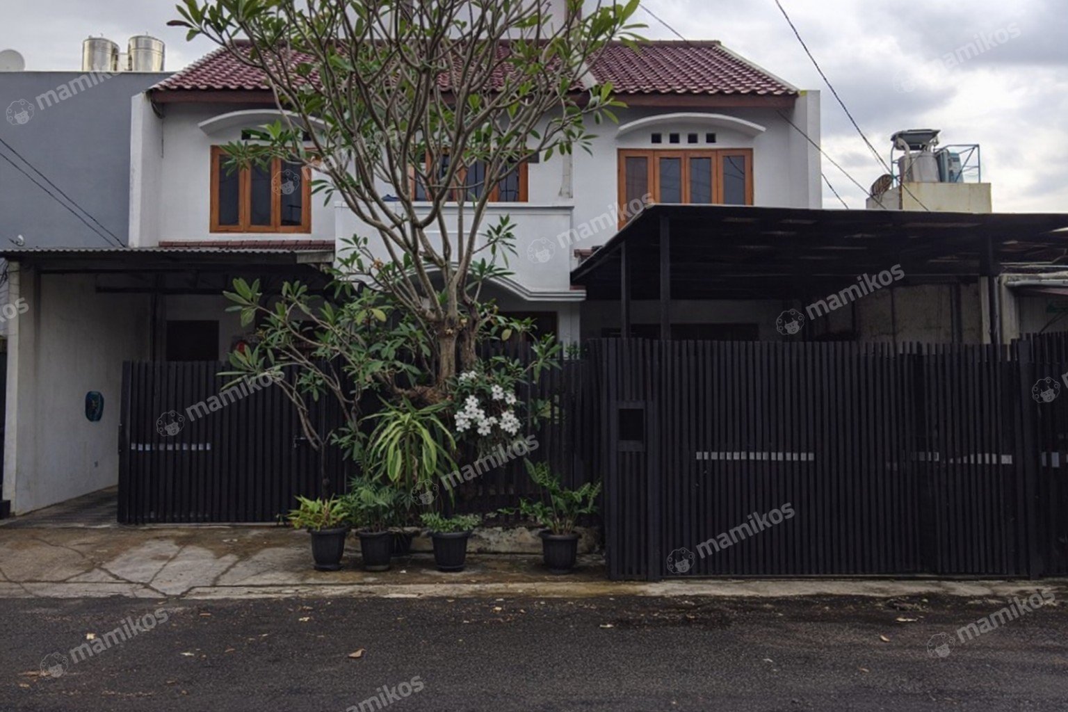 Rumah Sertifikat SHM 5 Kamar Tidur 3 Kamar Mandi Pondok Bambu Jakarta Timur