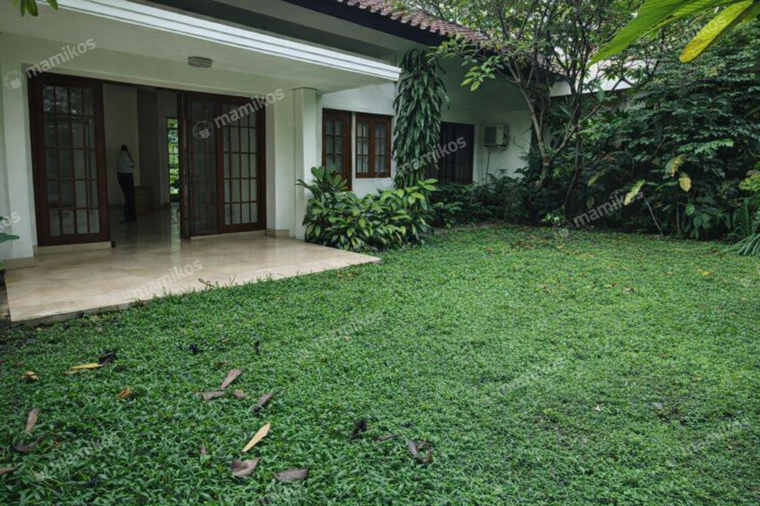 Rumah Sertifikat SHM 3 Kamar Tidur 3 Kamar Mandi Kebayoran Baru Jakarta Selatan