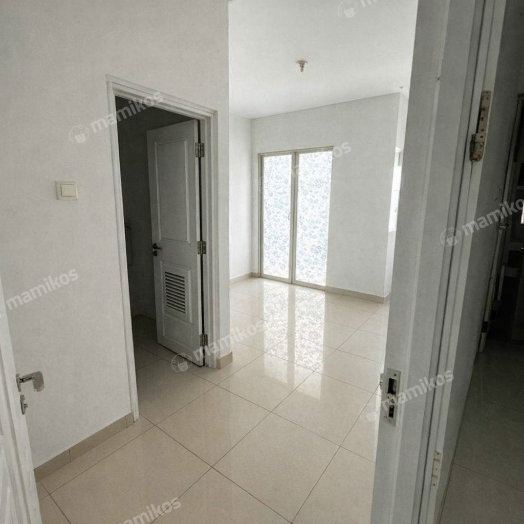Rumah Sertifikat SHM 4 Kamar Tidur 4 Kamar Mandi Puri Mansion Jakarta Barat - Photo 4