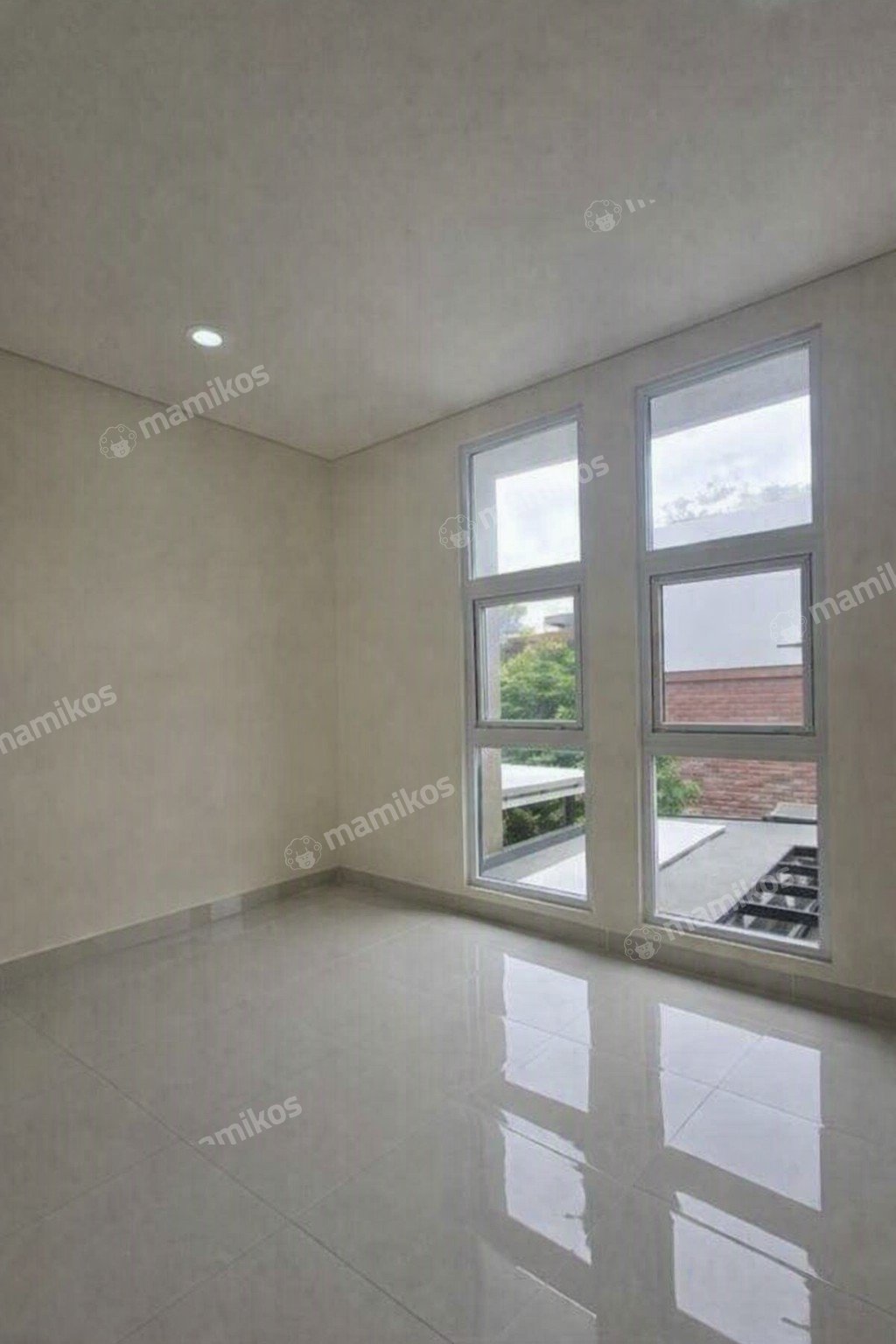 Rumah Sertifikat SHM 5 Kamar Tidur 3 Kamar Mandi Kelapa Gading Jakarta Utara - Photo 2