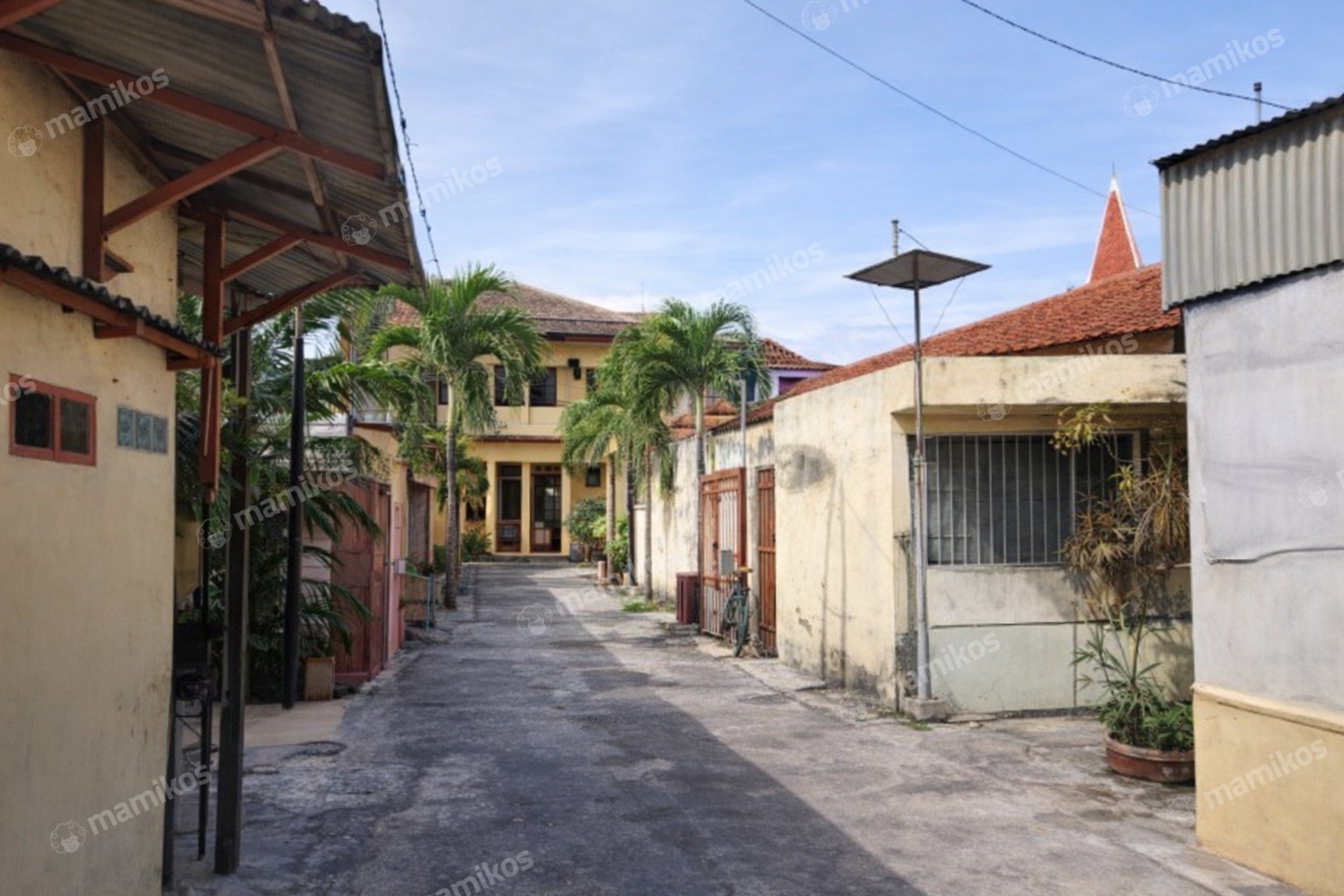 Rumah Sertifikat SHM 4 Kamar Tidur 4 Kamar Mandi Kramat Jati Jakarta Timur - Photo 2
