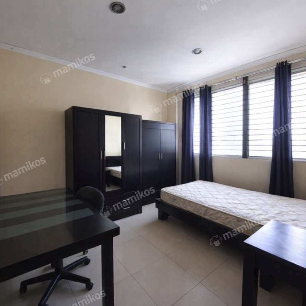 Rumah Sertifikat SHM 3 Kamar Tidur 2 Kamar Mandi Pondok Indah Jakarta Selatan - Photo 2