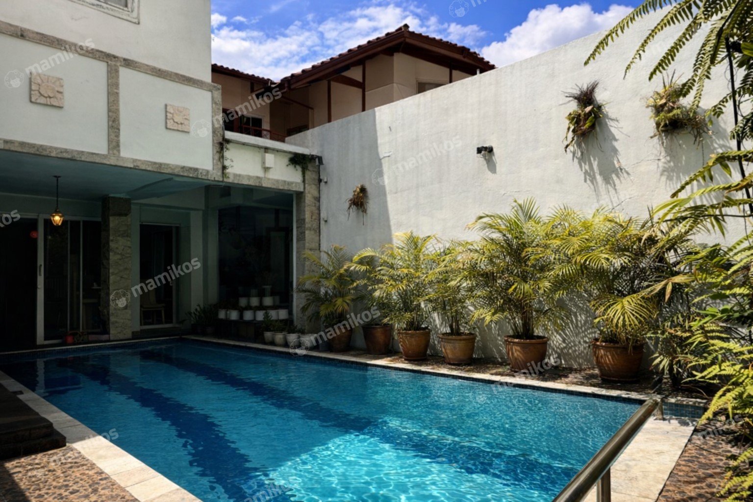 Rumah Sertifikat SHM 4 Kamar Tidur 5 Kamar Mandi Lebak Bulus Jakarta Selatan