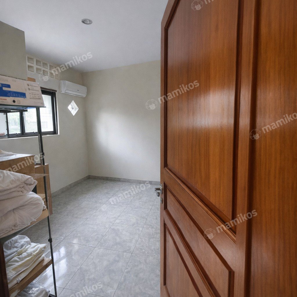 Rumah Sertifikat SHM 4 Kamar Tidur 5 Kamar Mandi Permata Buana Jakarta Barat - Photo 4