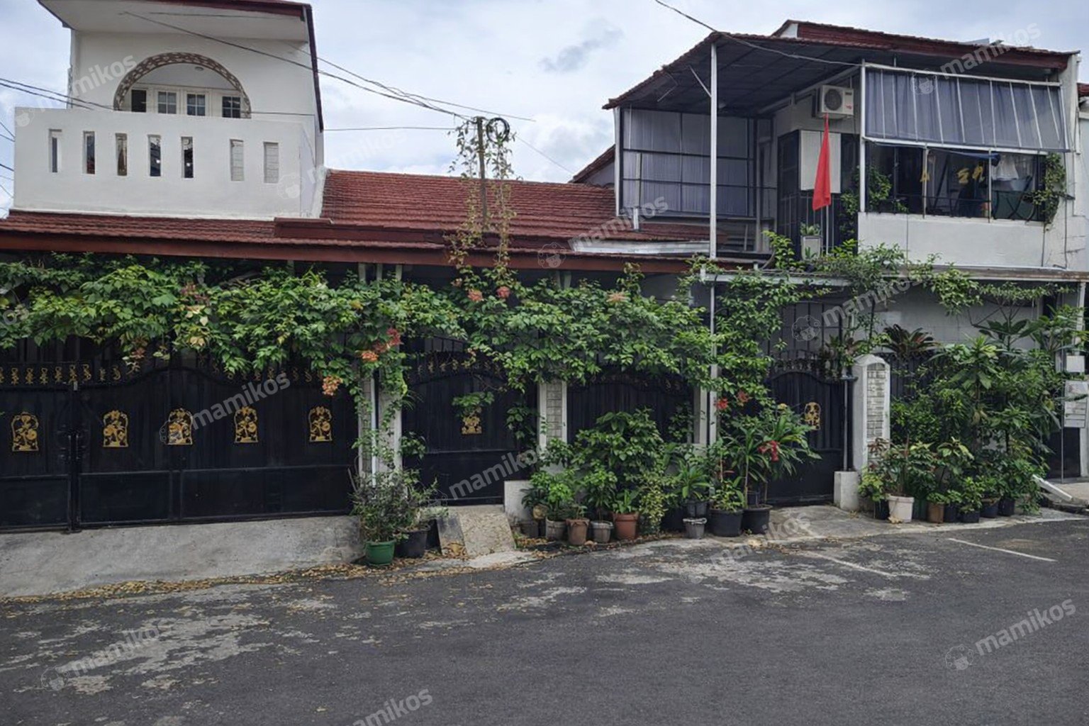 Rumah Sertifikat SHM 8 Kamar Tidur 7 Kamar Mandi Pondok Bambu Jakarta Timur